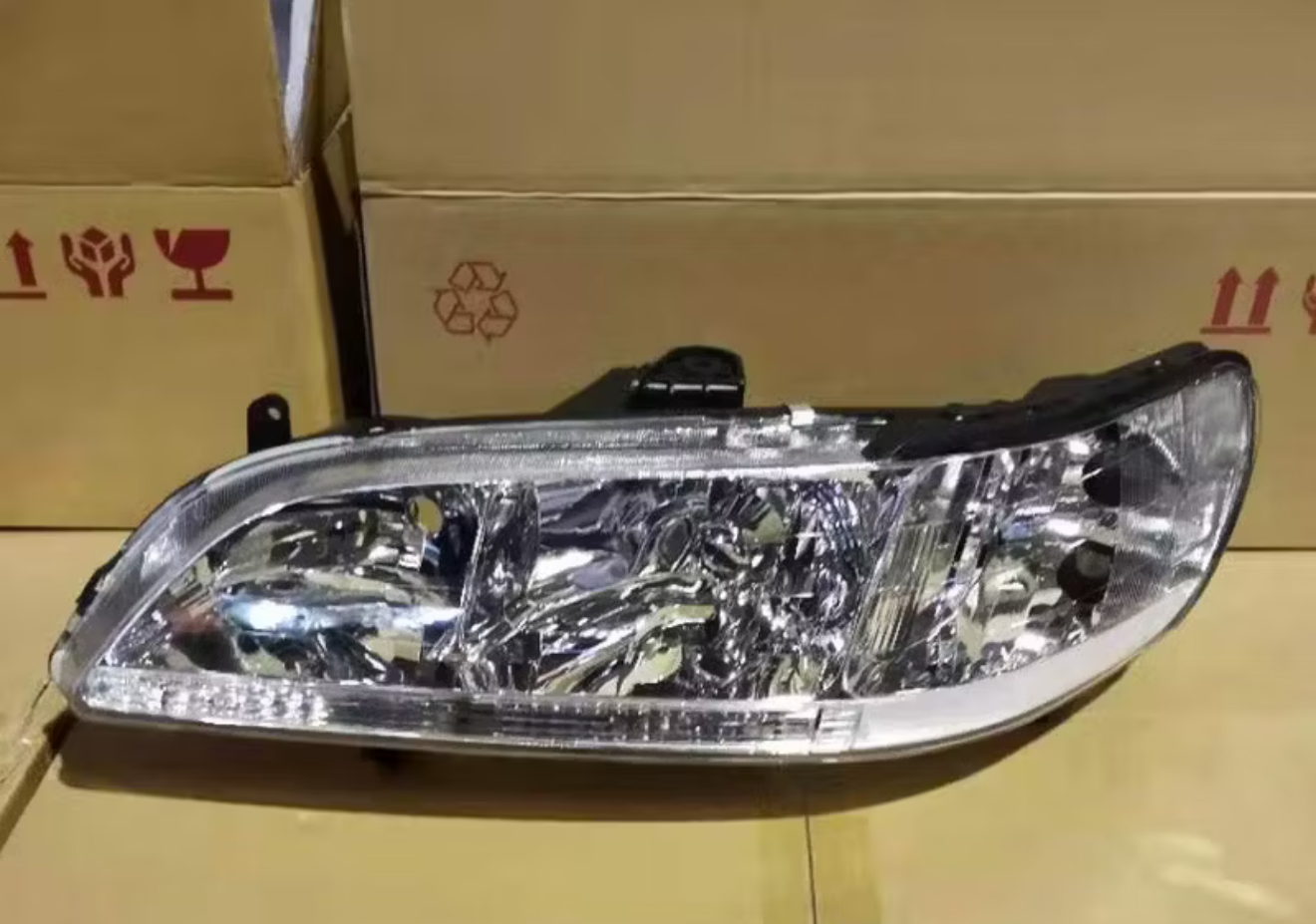 HONDA  ACCORD 1998-2002 S84 HEAD LAMP LH / LAMPU BESAR KIRI